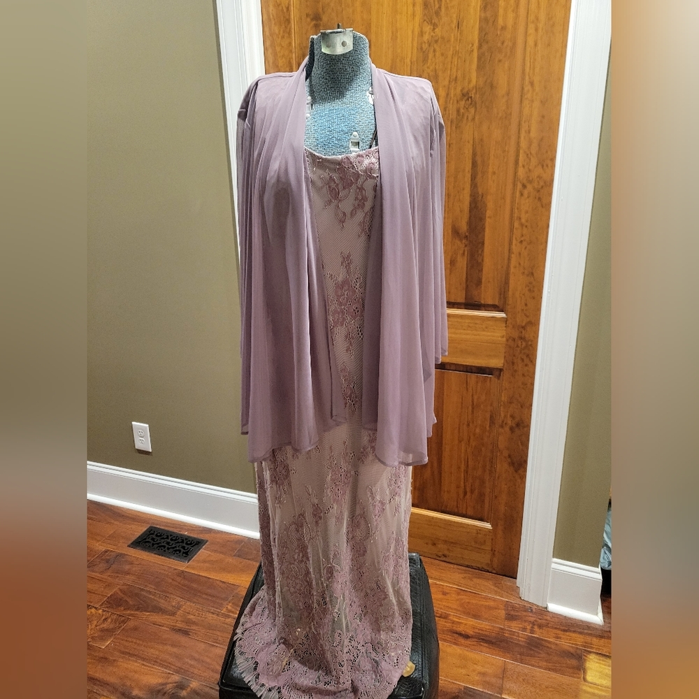 Evening dress. Midi (tea) legnth not floor length.  Size 10 mauve